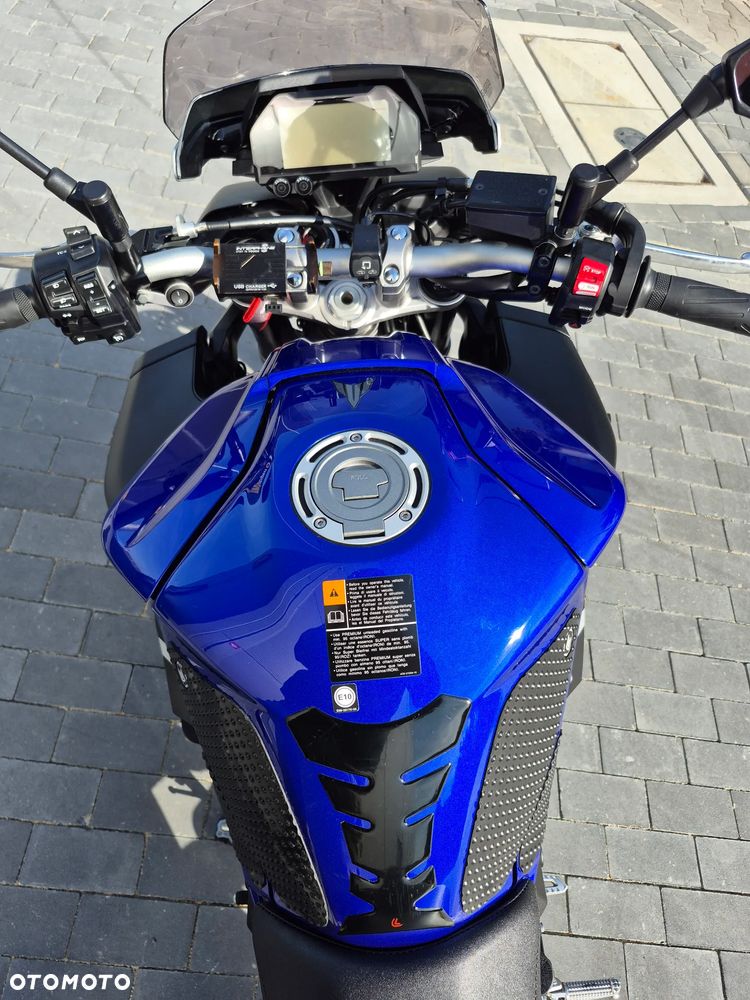Yamaha MT - 9