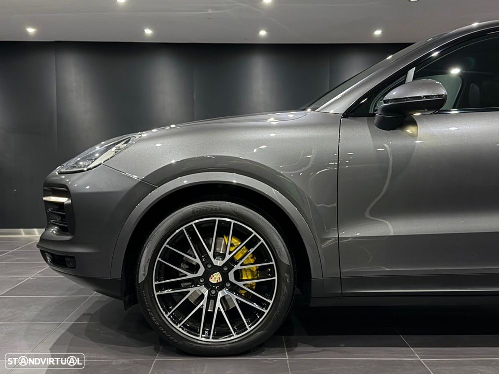 Porsche Cayenne Coupé E-Hybrid - 4