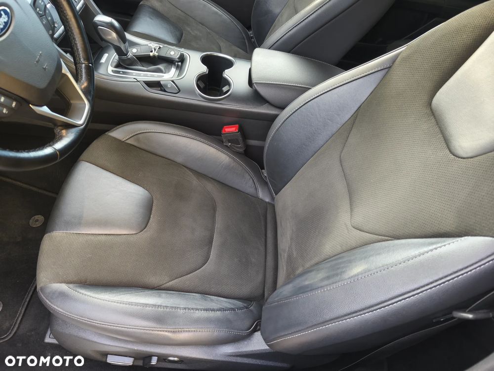 Ford Mondeo 2.0 TDCi Titanium PowerShift - 25