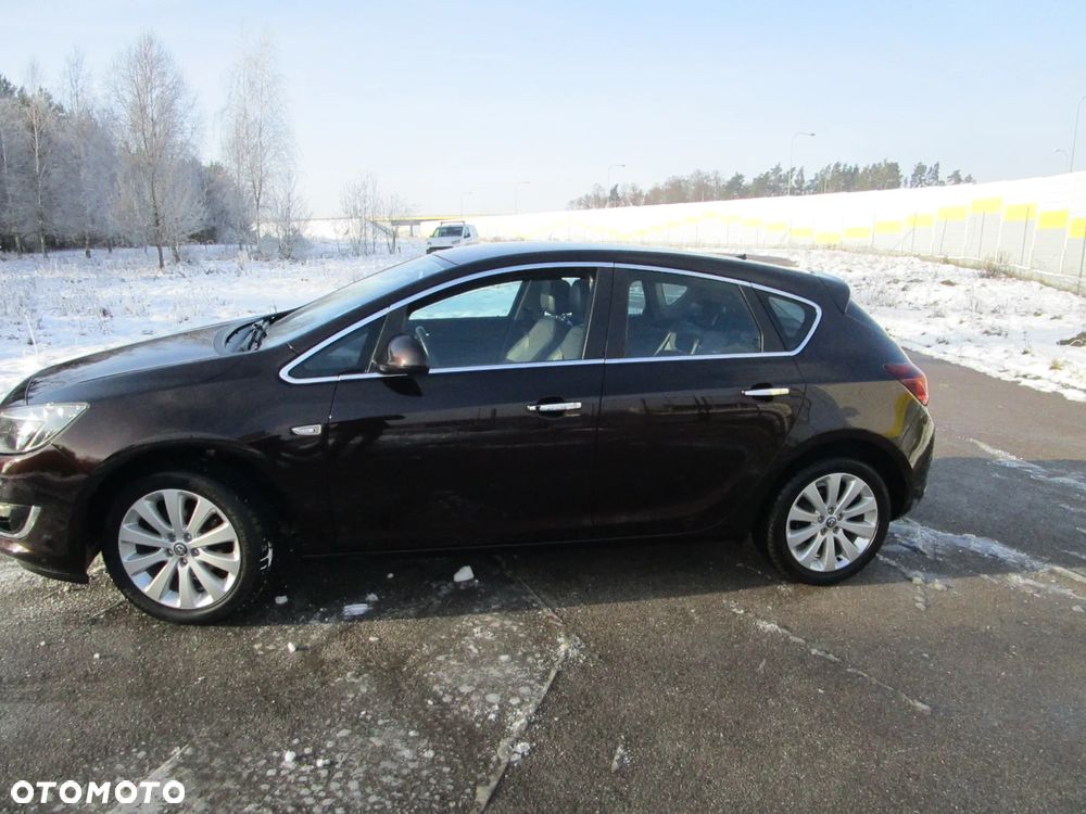Opel Astra 1.4 T Cosmo - 4