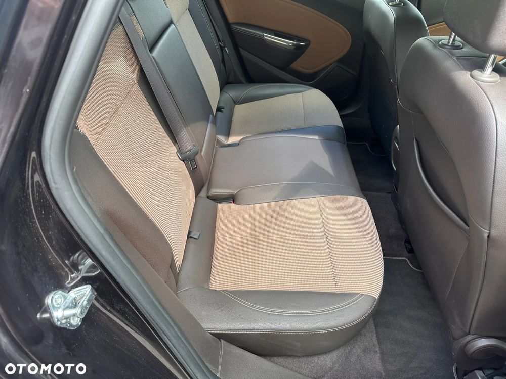 Opel Astra 2.0 CDTI Exklusiv - 24