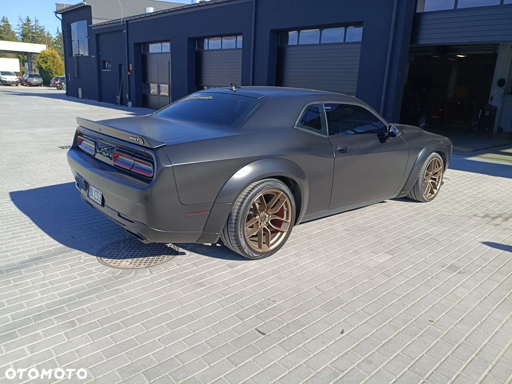 Dodge Challenger - 37