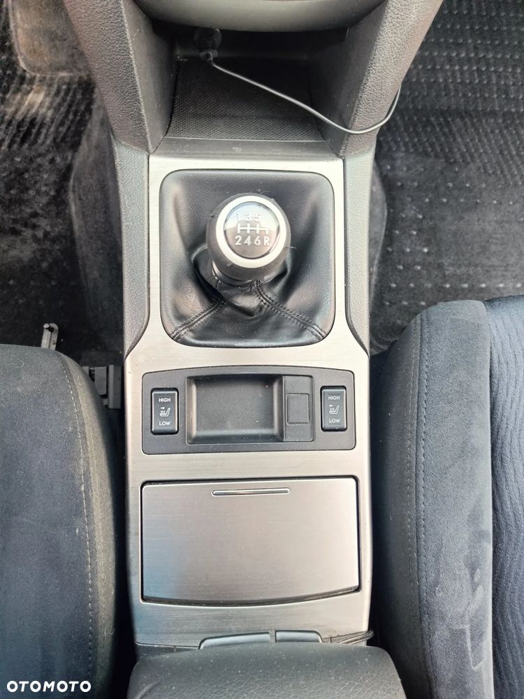 Subaru Legacy 2.0 D Active - 8