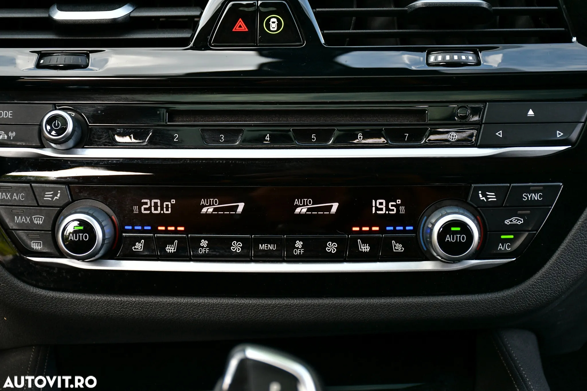 BMW Seria 5 520d Aut. Luxury Line - 33