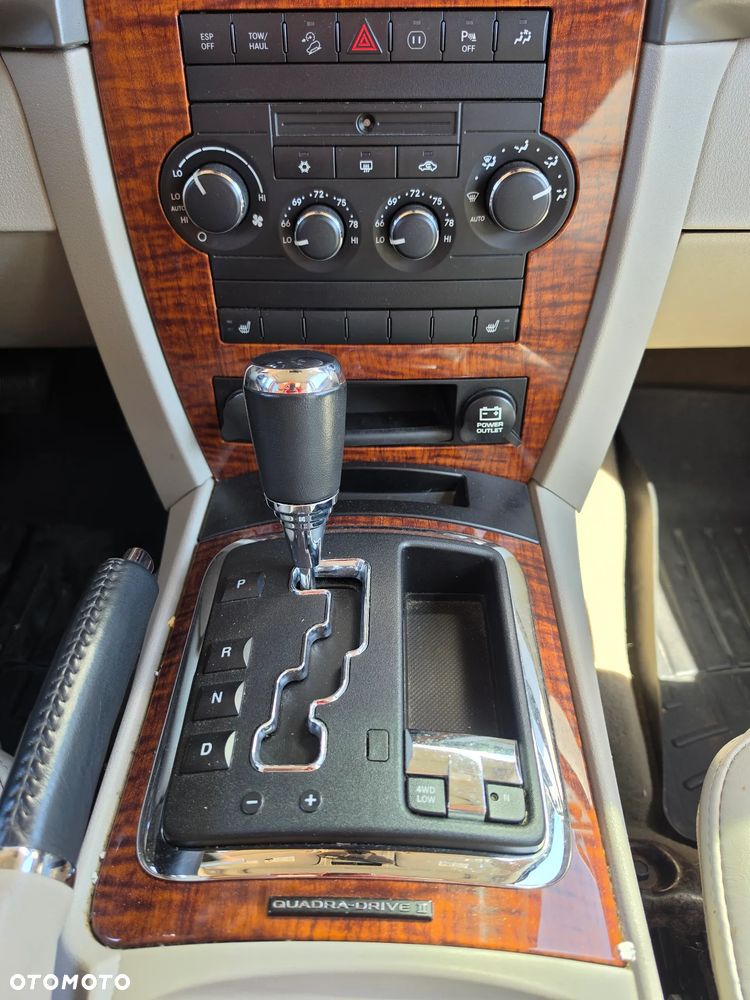 Jeep Commander 5.7 V8 Limited - 10