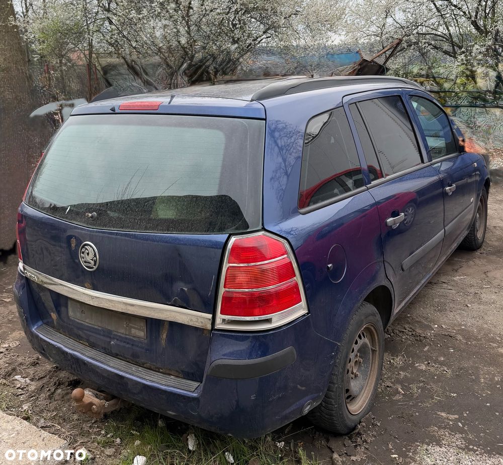 Opel Zafira B 1.8 Ecotec 140KM 2006 na części | Silnik + wnętrze super | po kolizjin - 5