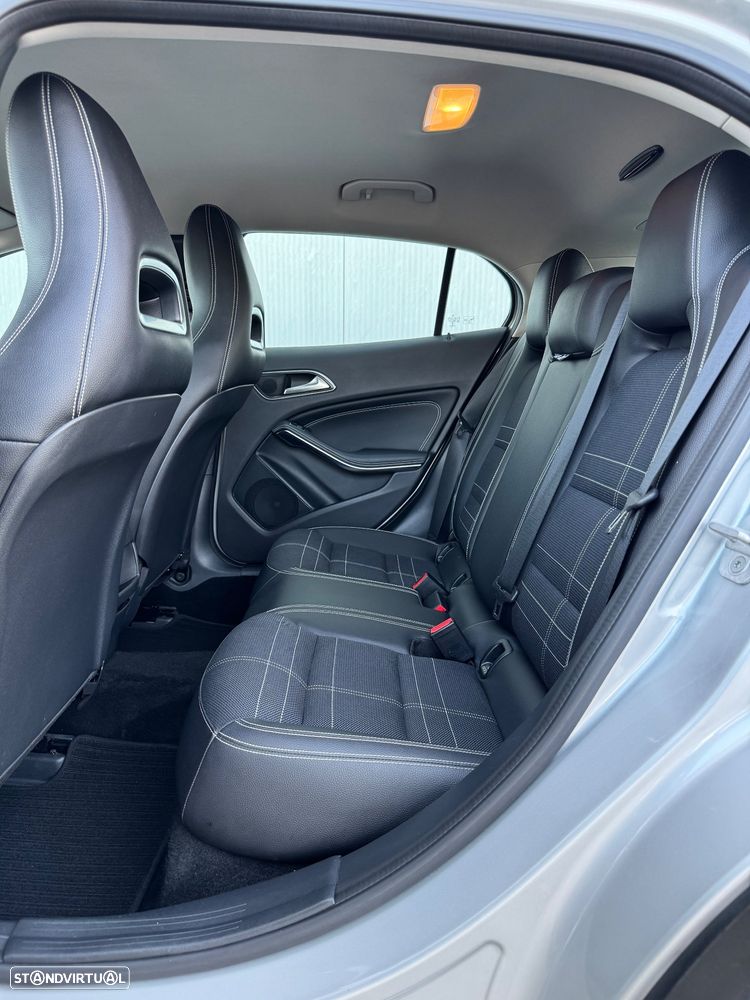 Mercedes-Benz GLA 180 CDI Urban Aut. - 12