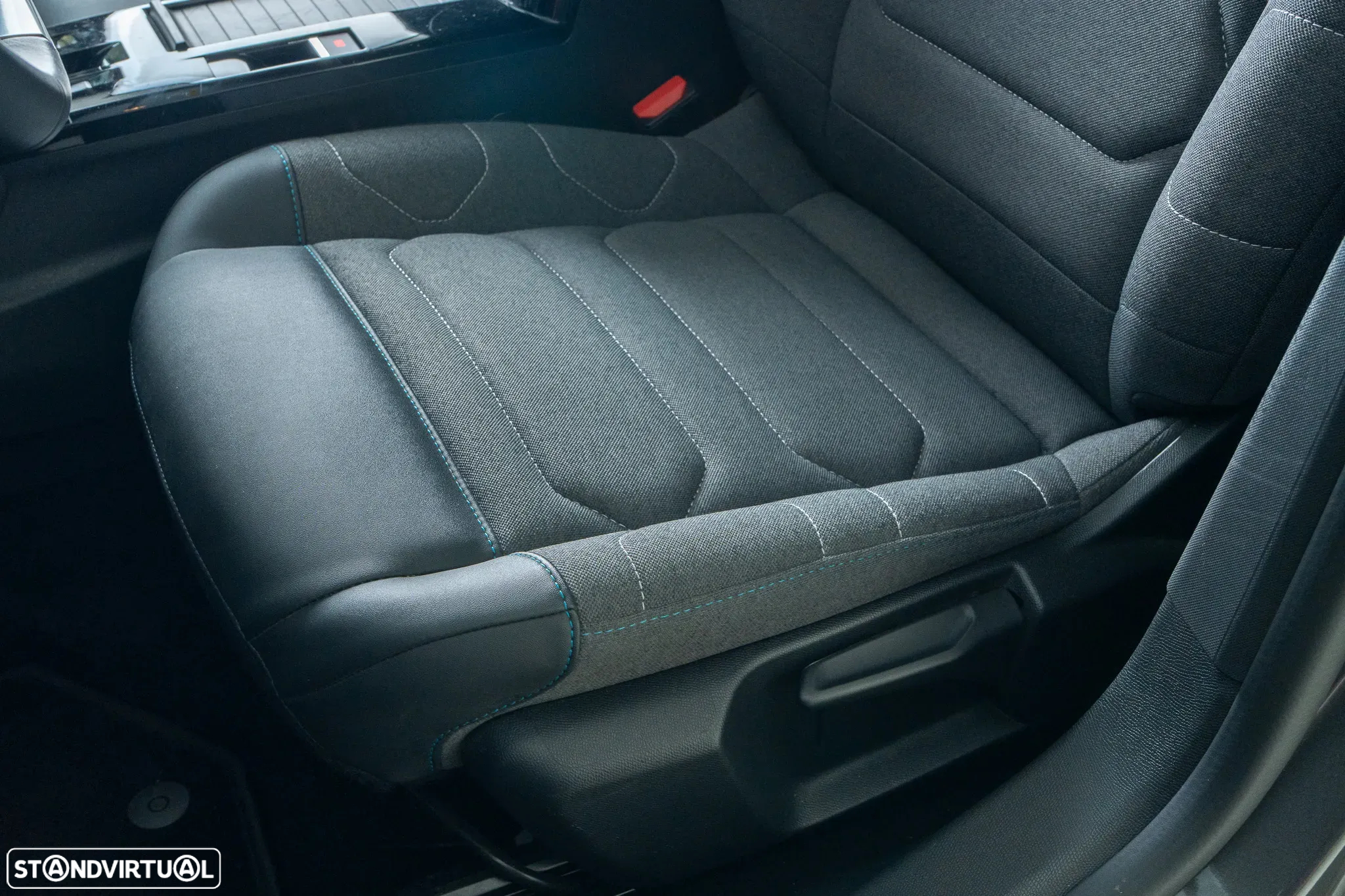 Citroën C4 PureTech 130 Stop&Start EAT8 FEEL PACK - 14