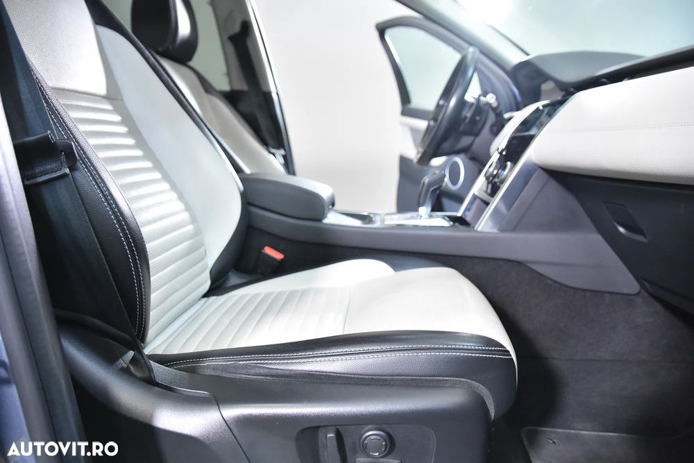 Land Rover Discovery Sport - 12