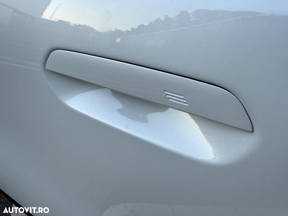 BMW X3 xDrive20i AT - 20