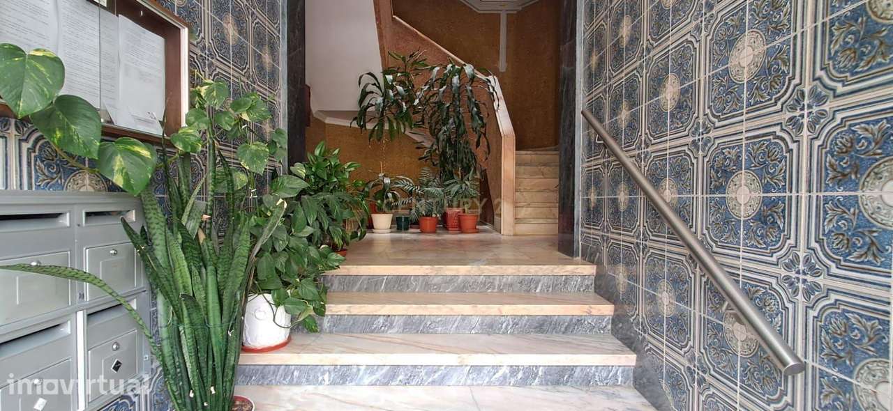 Oportunidade na Póvoa de Santa Iria – Apartamento com 3 quartos para v - Grande imagem: 2/13