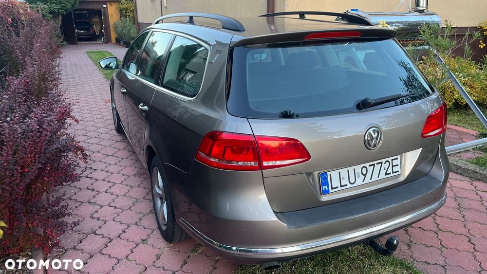 Volkswagen Passat 2011 photo 2