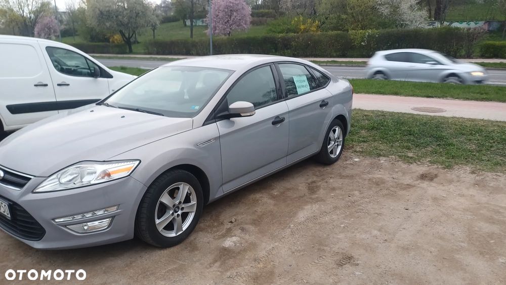 Ford Mondeo 2.0 Ambiente - 1