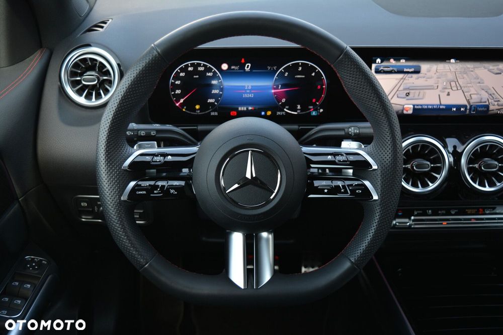 Mercedes-Benz GLA 200 d AMG Line 8G-DCT - 19