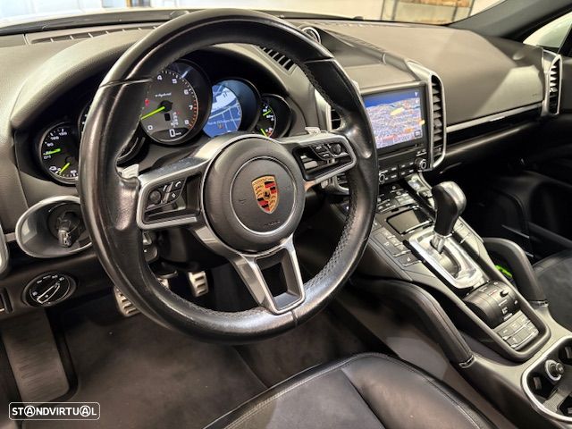 Porsche Cayenne S E-Hybrid Platinum Edition - 31