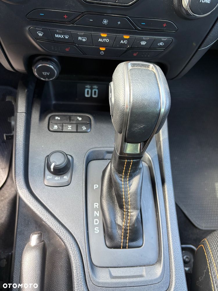 Ford Ranger 2.0 EcoBlue 4x4 DC Wildtrak - 17