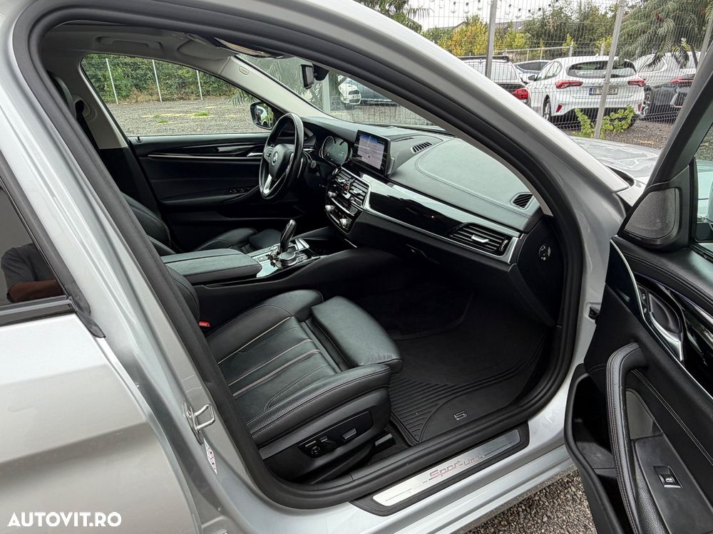 BMW Seria 5 530i xDrive Aut. Sport Line - 12