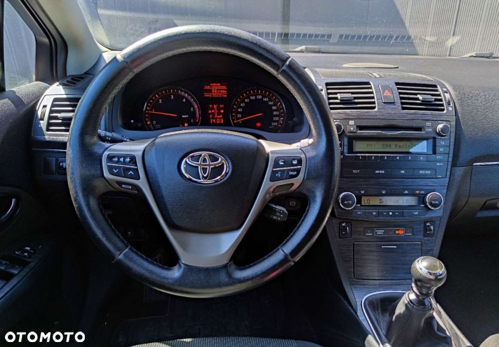 Toyota Avensis - 23
