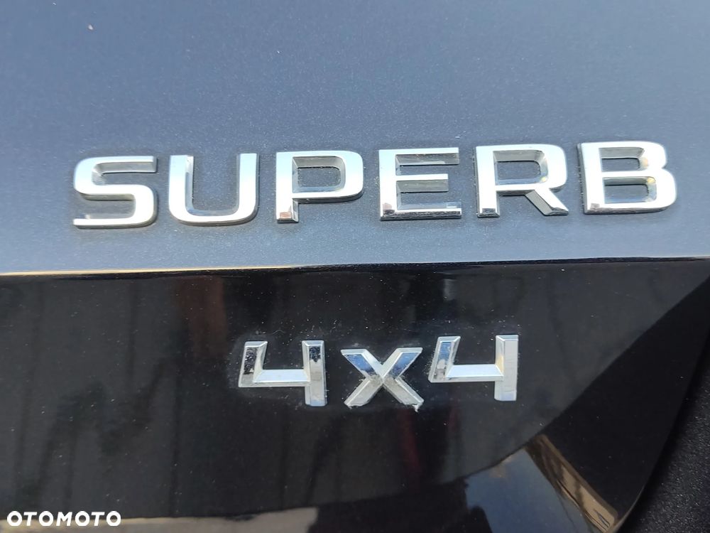 Skoda Superb 2.0 TSI 4x4 DSG Sportline - 40