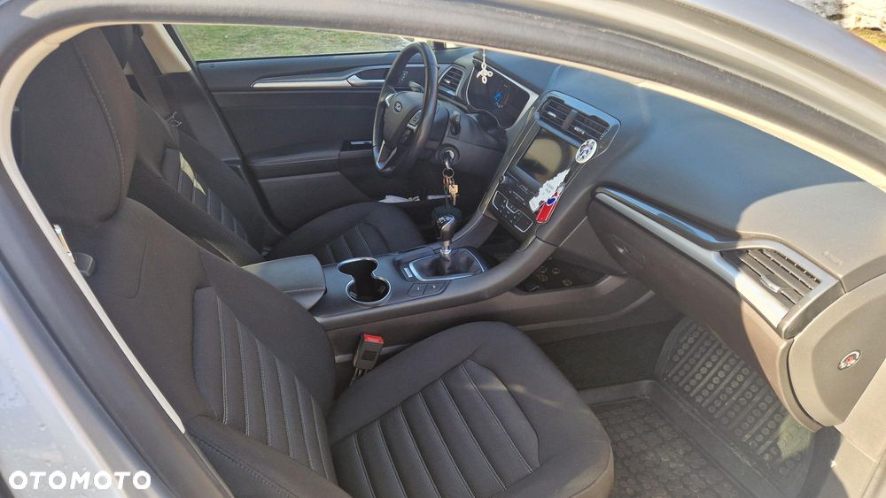 Ford Mondeo 2.0 TDCi Ambiente - 10