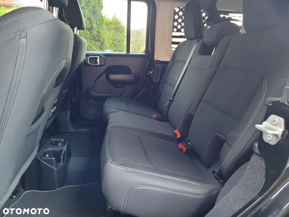 Jeep Wrangler - 18