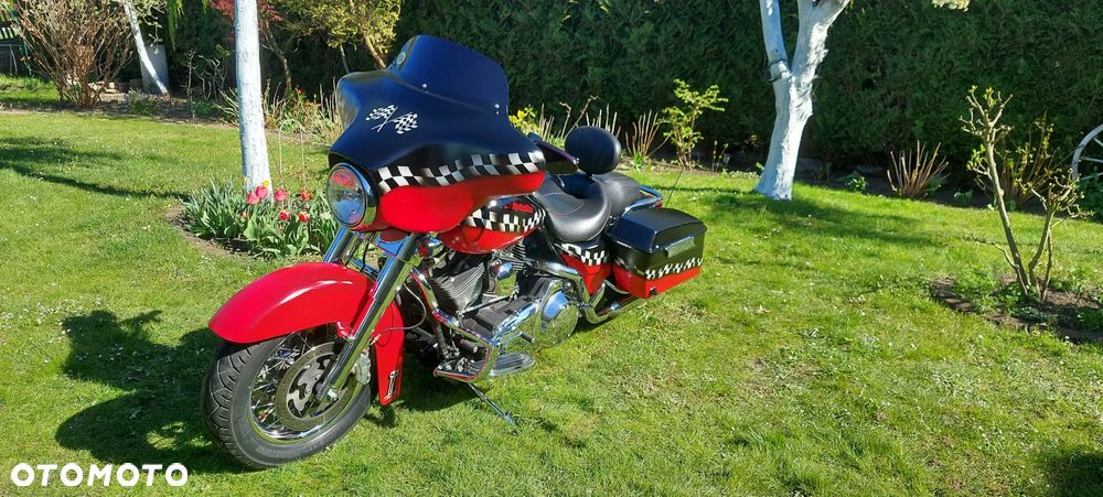 Harley-Davidson Touring Street Glide - 16
