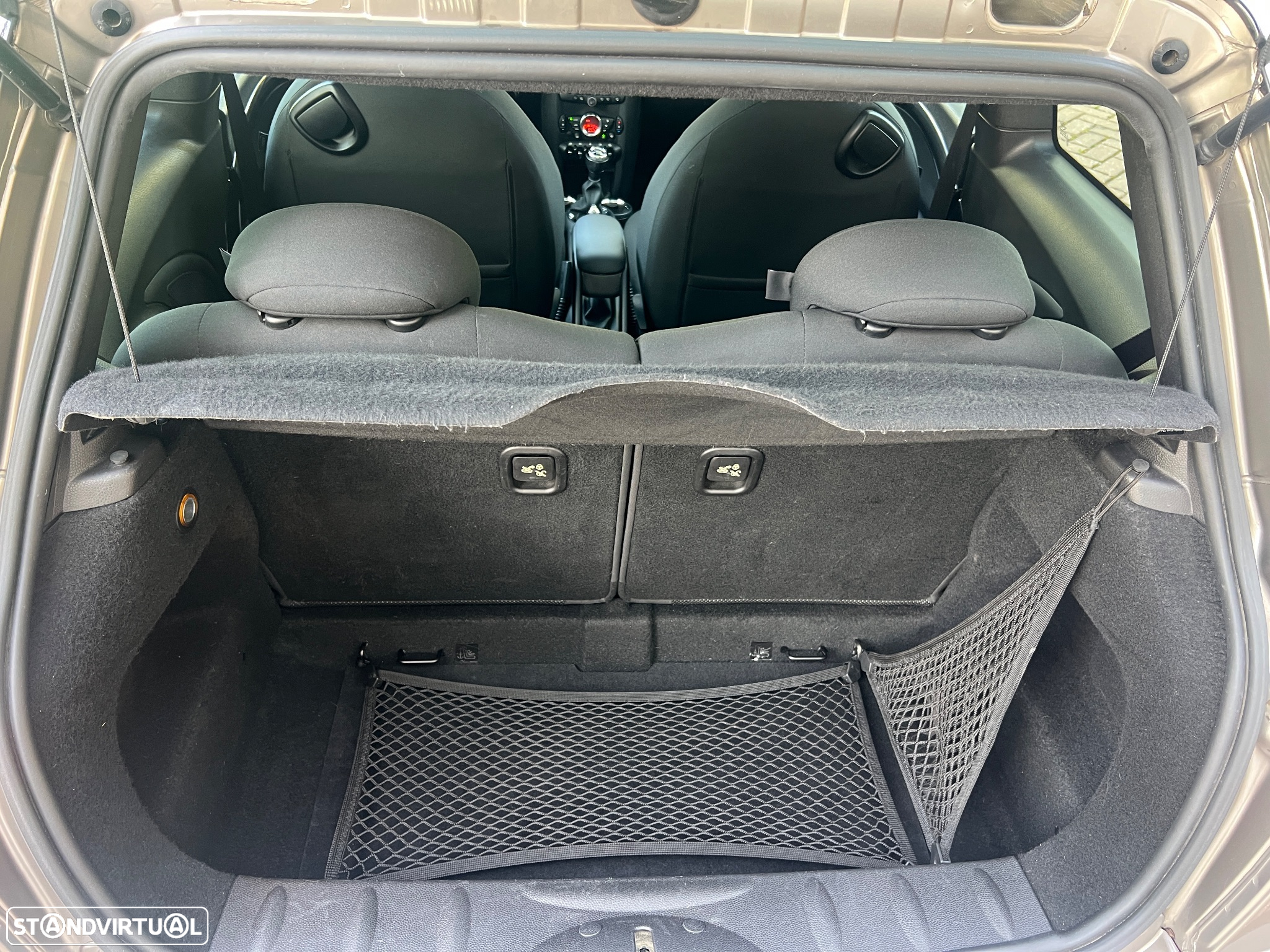 MINI 3 Portas Cooper D - 41