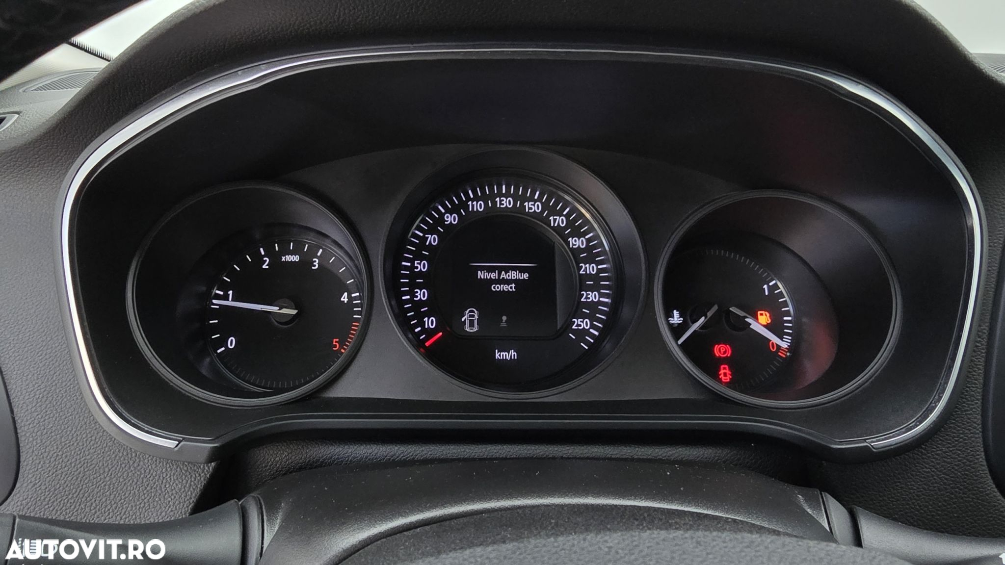 Renault Megane Blue dCi 116 Zen - 16