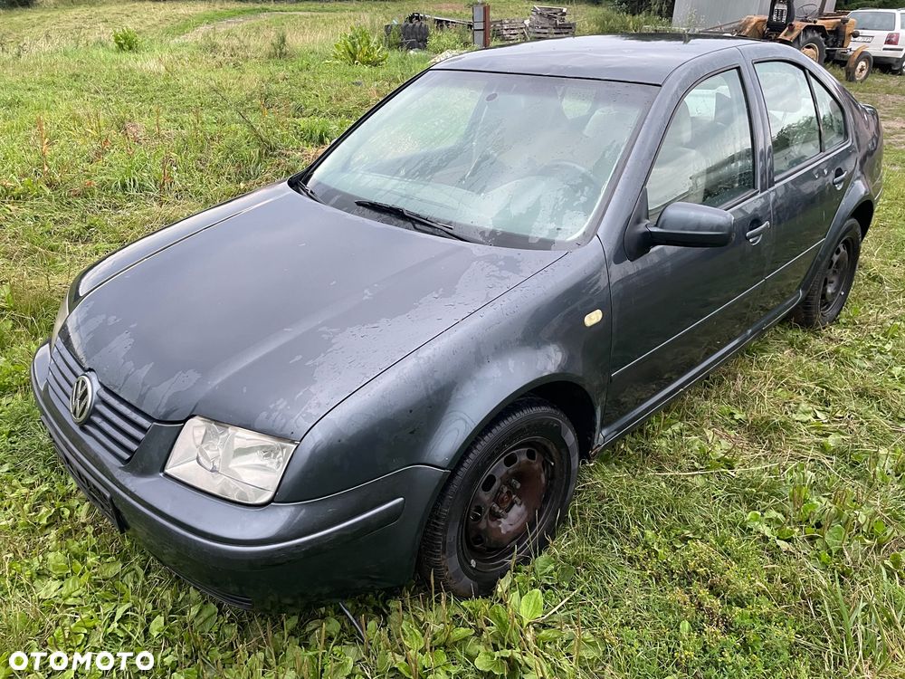 Volkswagen Bora 2.0 Basis - 1