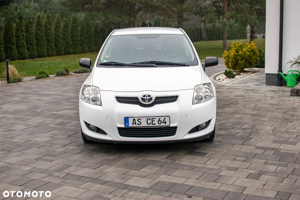 Toyota Auris - 13