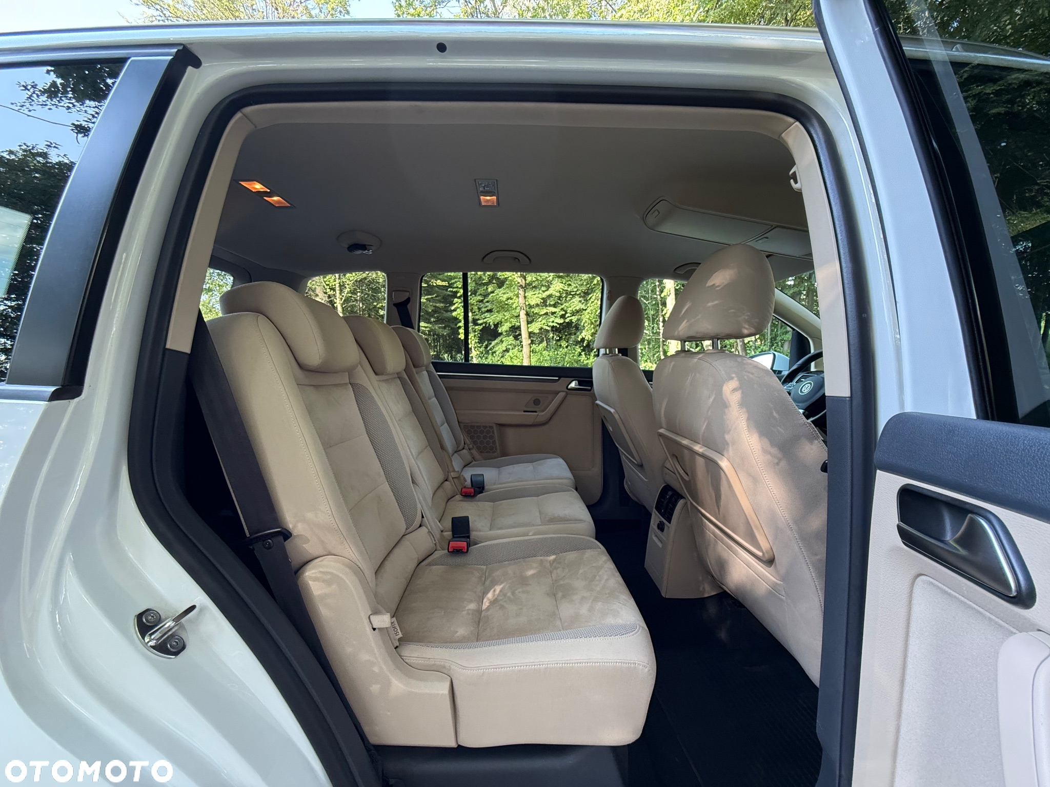 Volkswagen Touran 2.0 TDI DSG Highline - 28