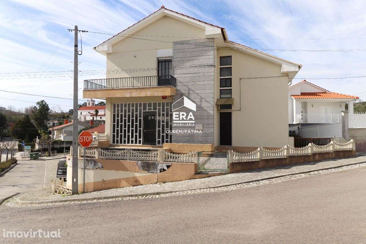 Prédio/ Moradia localizada no Olival, Ourém - Grande imagem: 3/42