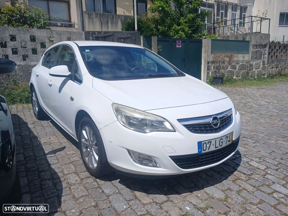 Opel Astra 1.7 CDTI Cosmo - 1