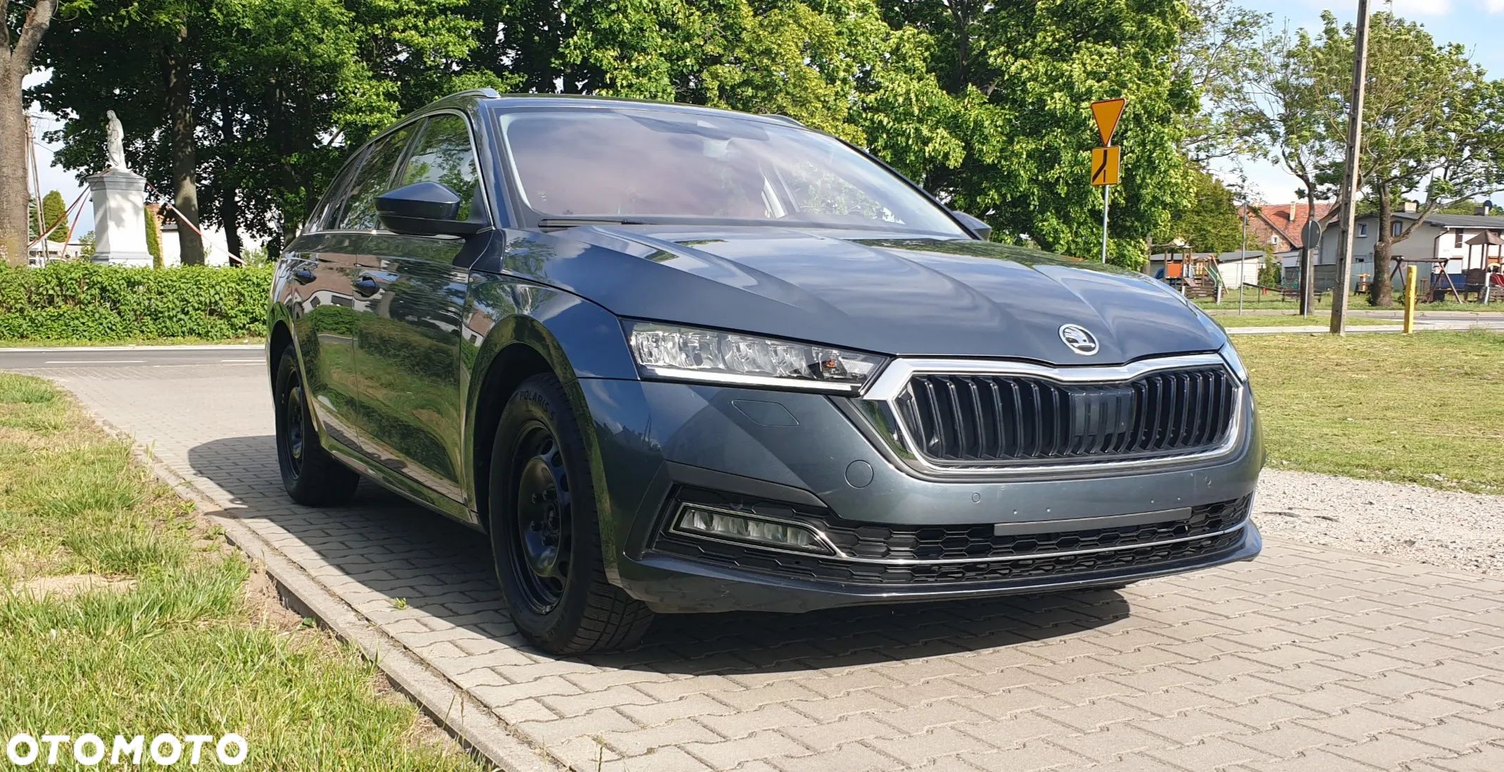 Skoda Octavia 2.0 TDI DSG Ambition - 1