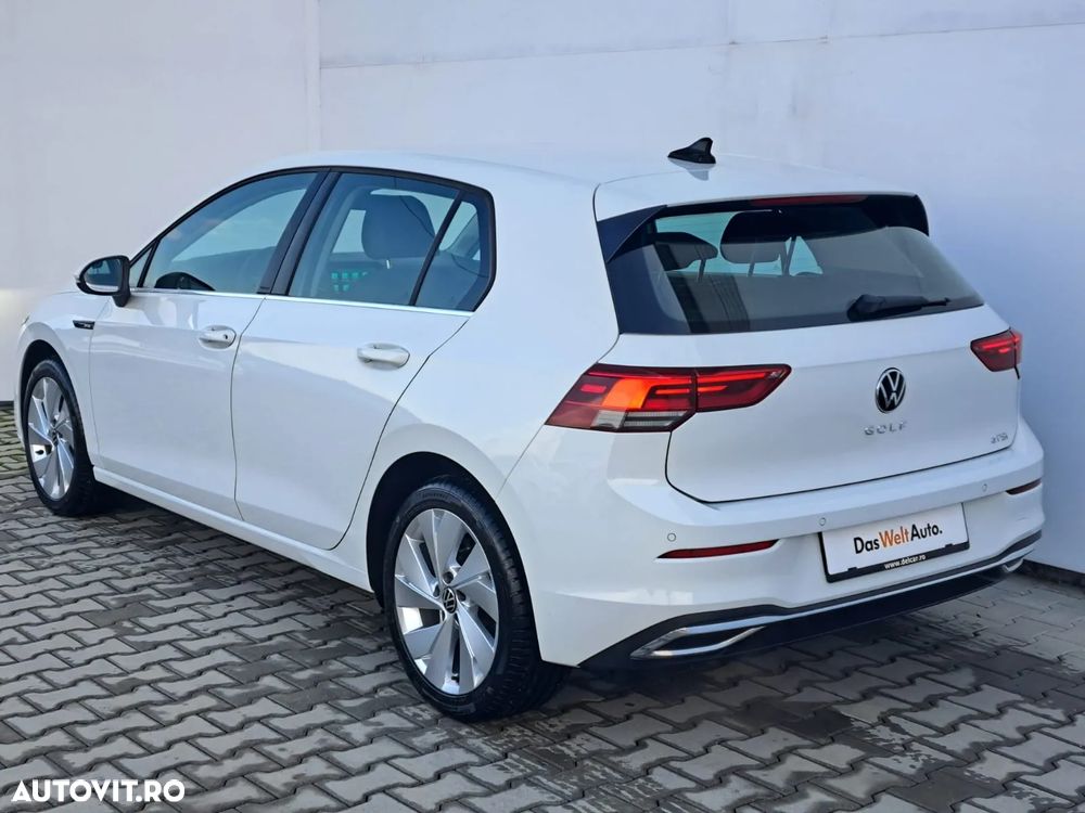 Volkswagen Golf 1.5 eTSI ACT DSG MHEV Style - 4