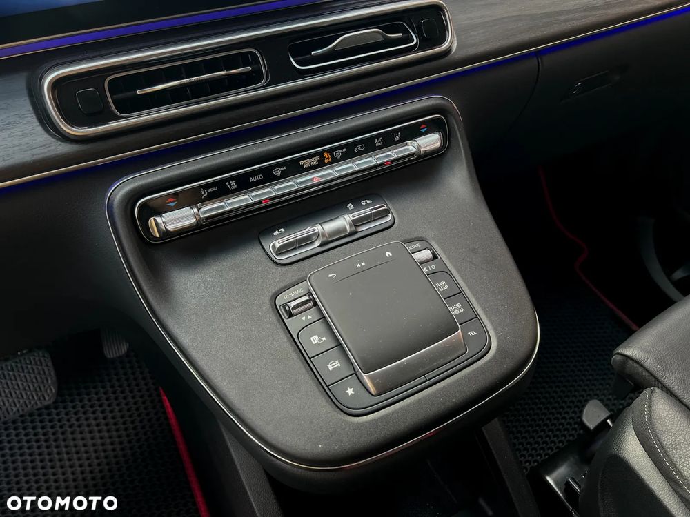 Mercedes-Benz Klasa V 300 d Extralang 4Matic 9G-TRONIC Avantgarde - 28