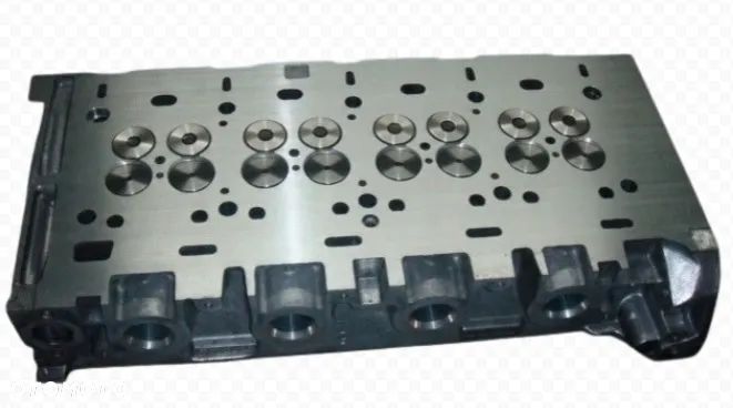 Głowica opel vivaro VIVARO 2.0 CDTI KOMPLETNA WAŁKI