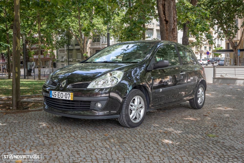 Renault Clio - 1