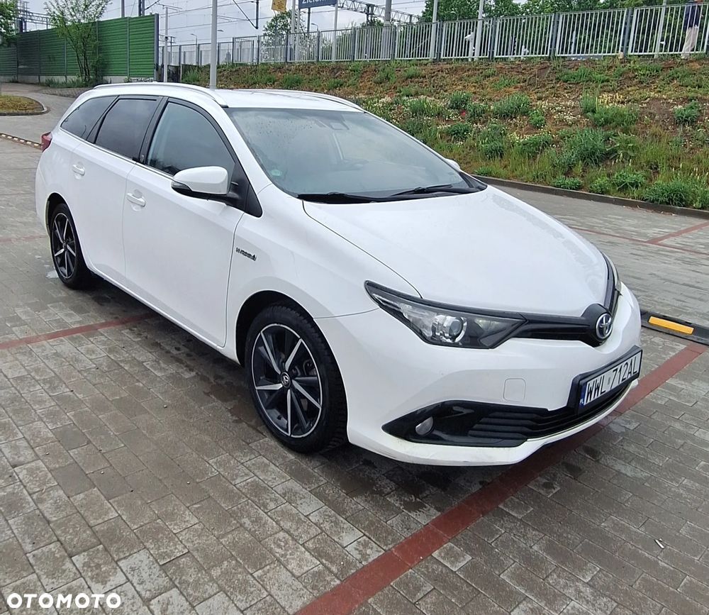 Toyota Auris 1.8 HSD Luna - 4