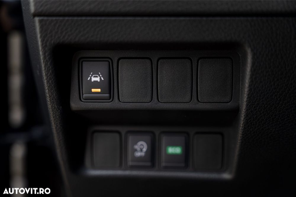 Nissan Qashqai 1.6 DCI Xtronic N-Connecta - 22