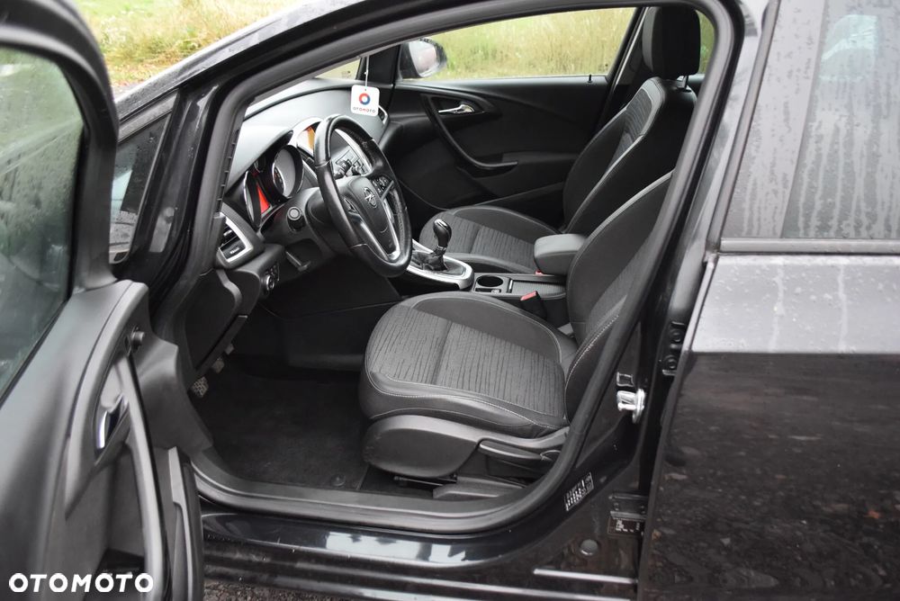 Opel Astra 1.4 Turbo Cosmo - 11