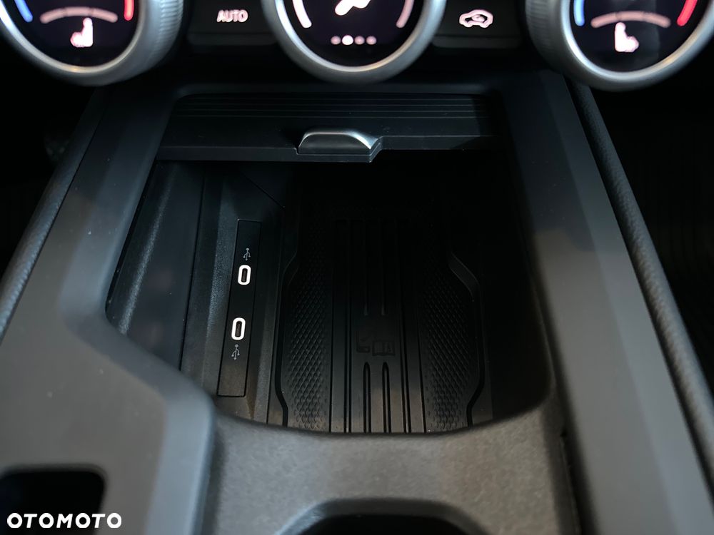 Skoda Superb 1.5 TSI Ambition DSG - 25