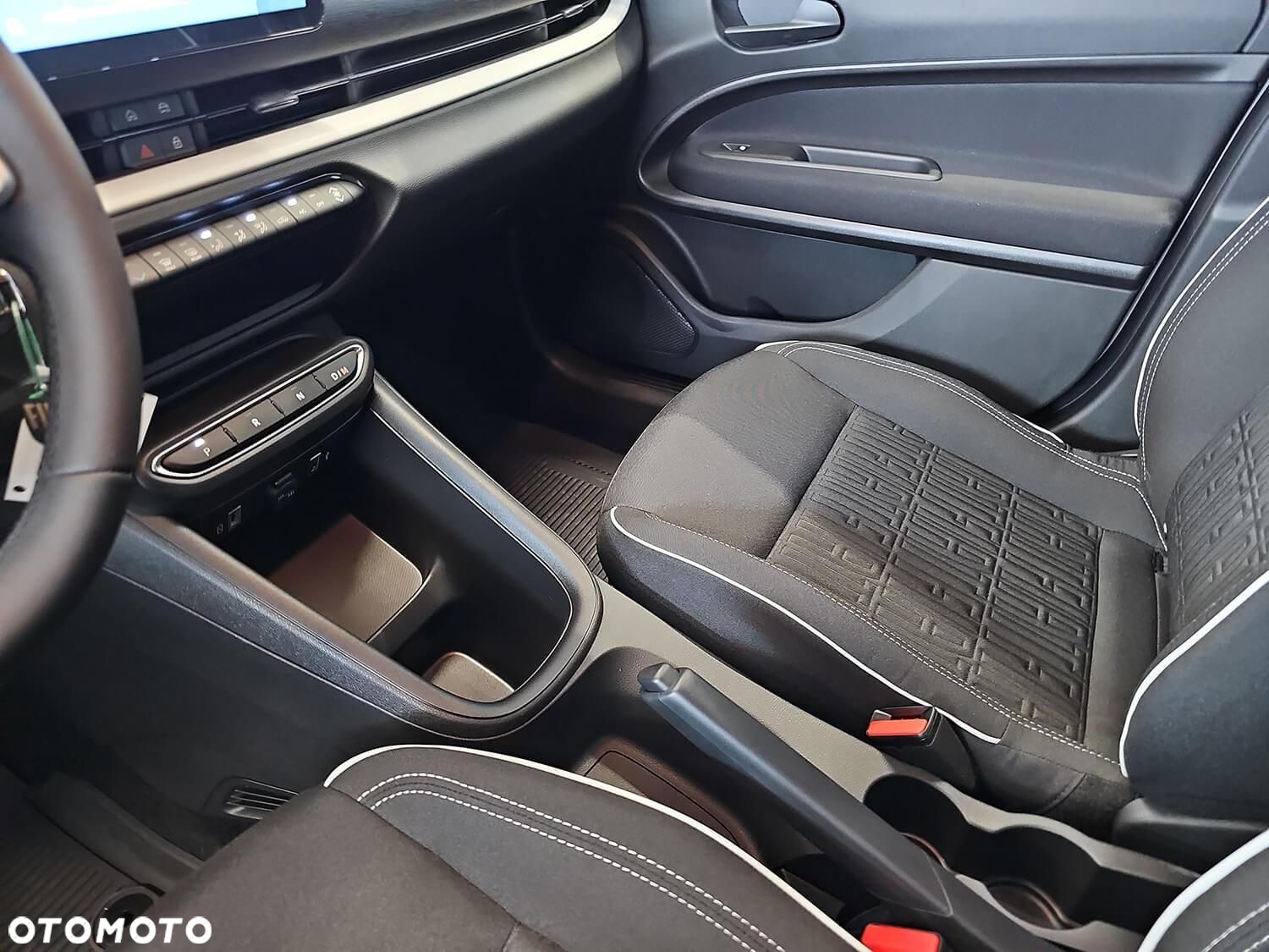 Fiat 600 1.2 Turbo Hybrid eDCT - 16