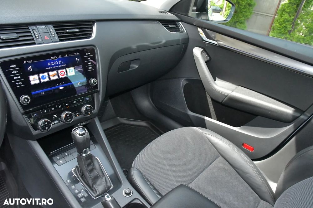 Skoda Octavia 2.0 TDI DSG 4X4 Style - 29