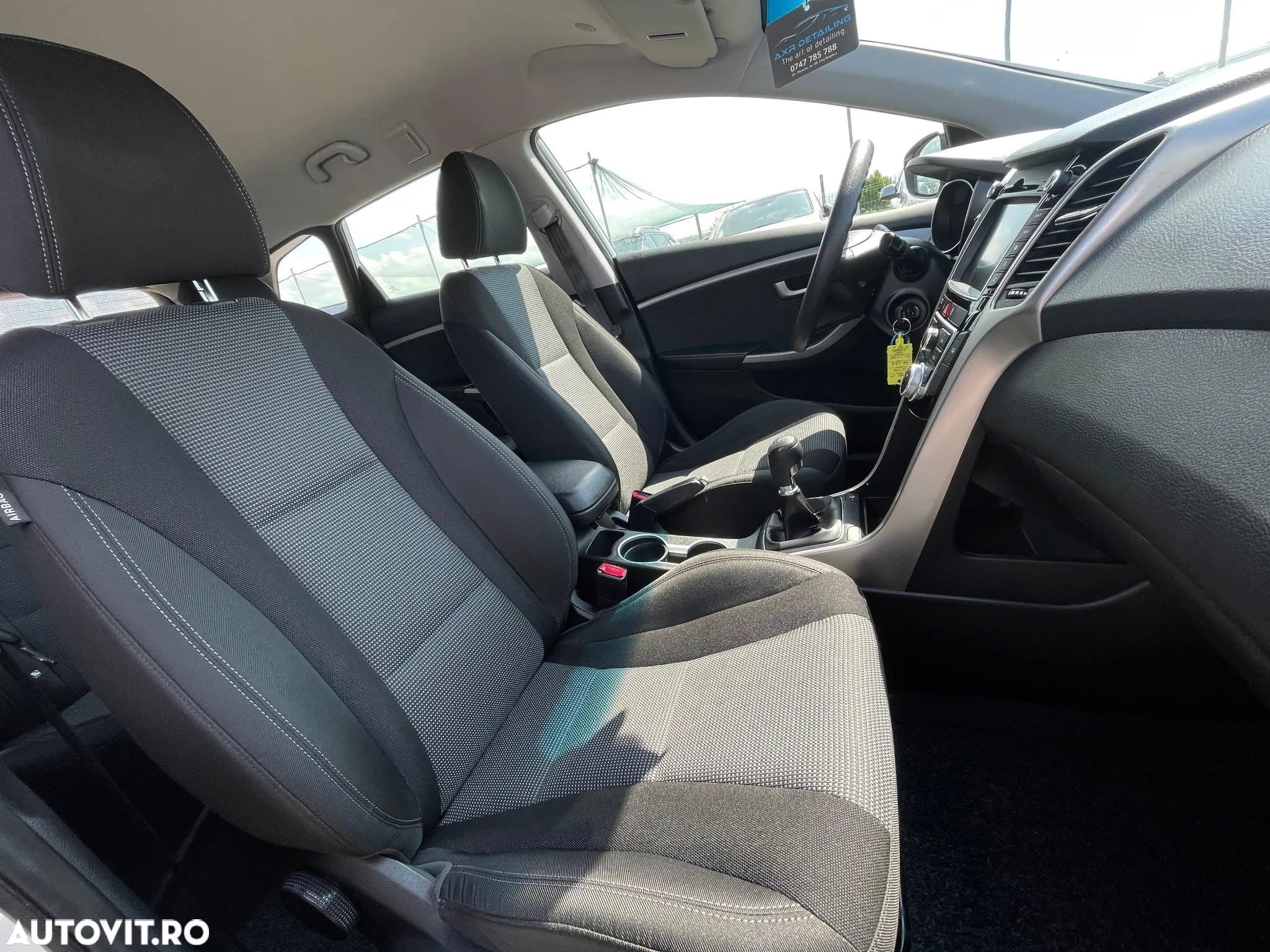 Hyundai i30 blue Kombi 1.6 CRDi Passion - 29