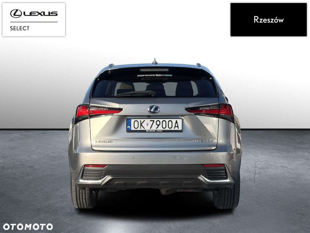 Lexus NX 300h Comfort AWD - 4