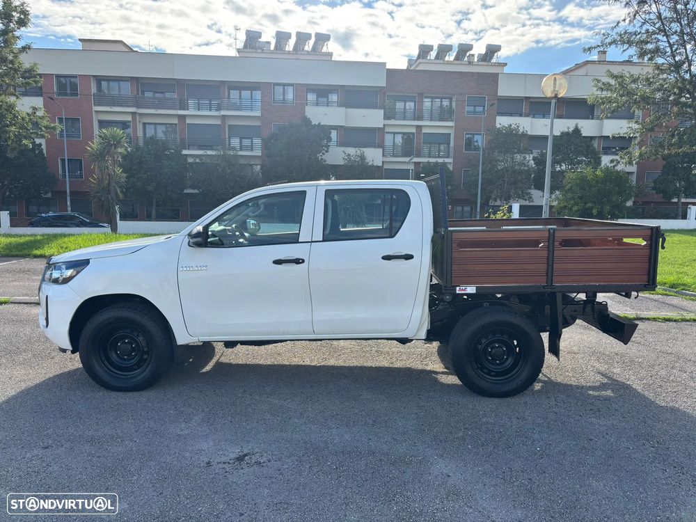 Toyota Hilux 2.4 D-4D 4WD CD CM - 10