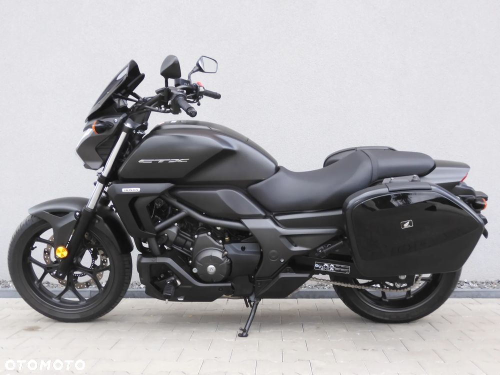 Honda CTX - 36