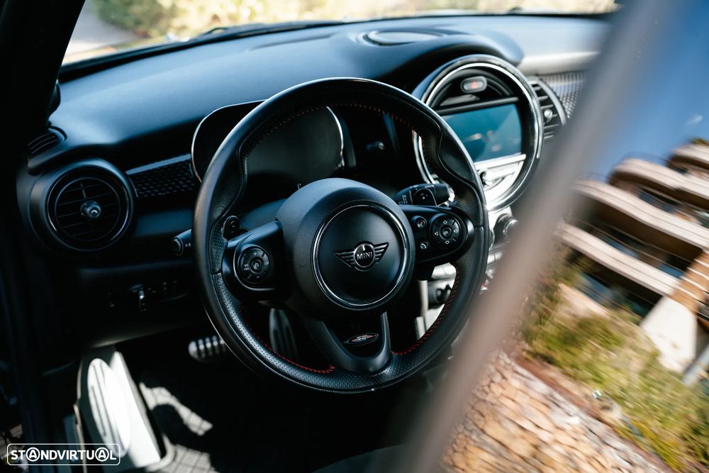 MINI Cabrio John Cooper Works Auto Desportiva - 12