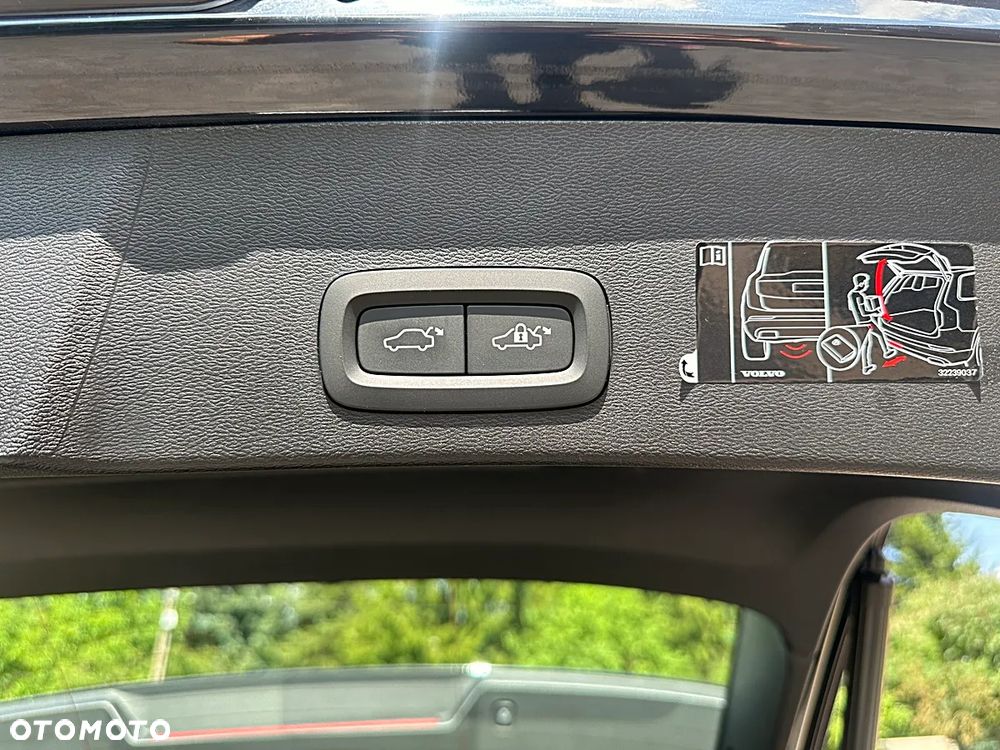 Volvo XC 40 T3 Geartronic RDesign - 26